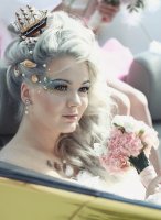 Предложение для визажистов ,стилистов причесок ,дизайнеров и творческих личностей !